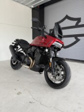 2025 Harley-Davidson<sup>®</sup> Pan America® 1250 ST thumb 2