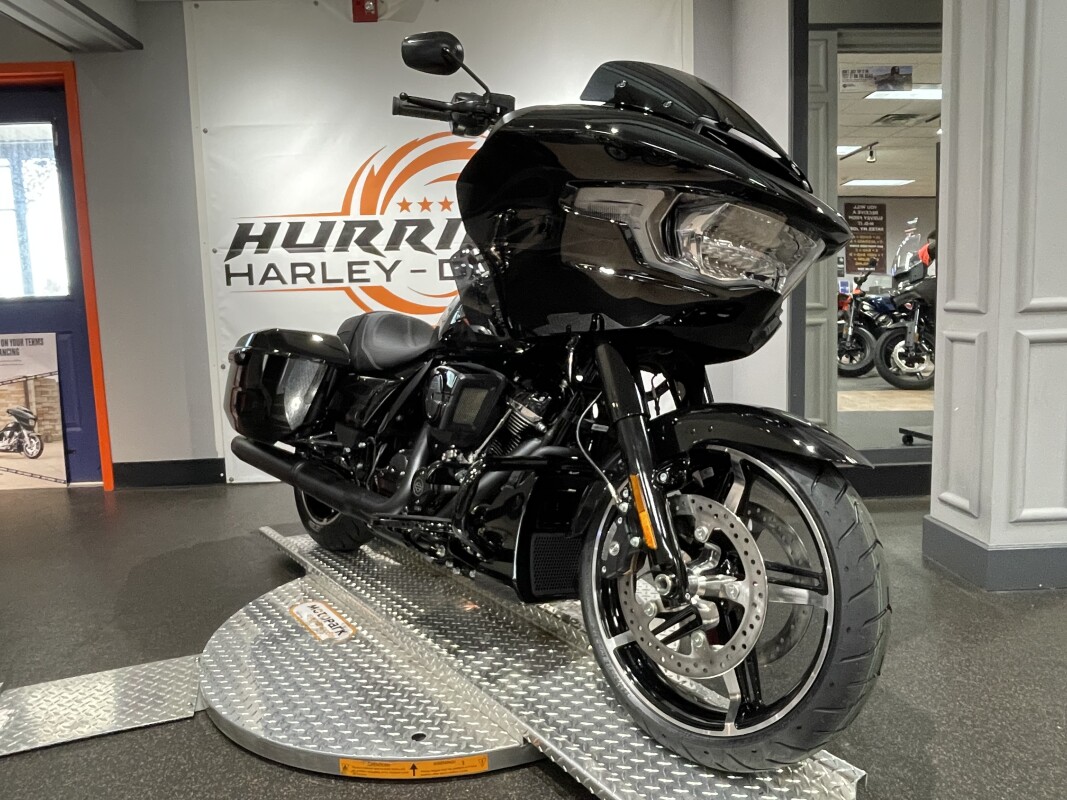 2025 Harley-Davidson Road Glide – Premium Touring Experience - Photo 2