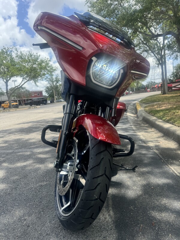 2025 Harley-Davidson Street Glide - Photo 10