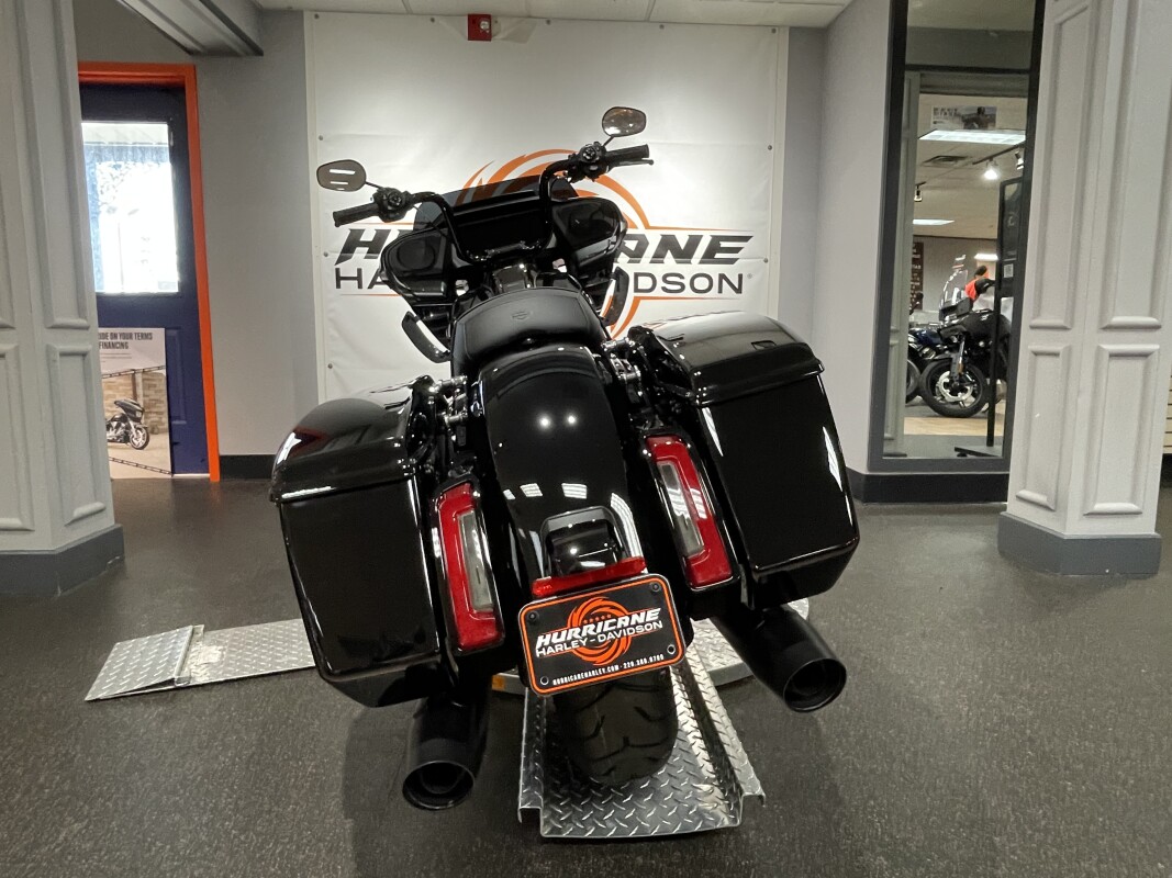 2025 Harley-Davidson Road Glide – Premium Touring Experience - Photo 7