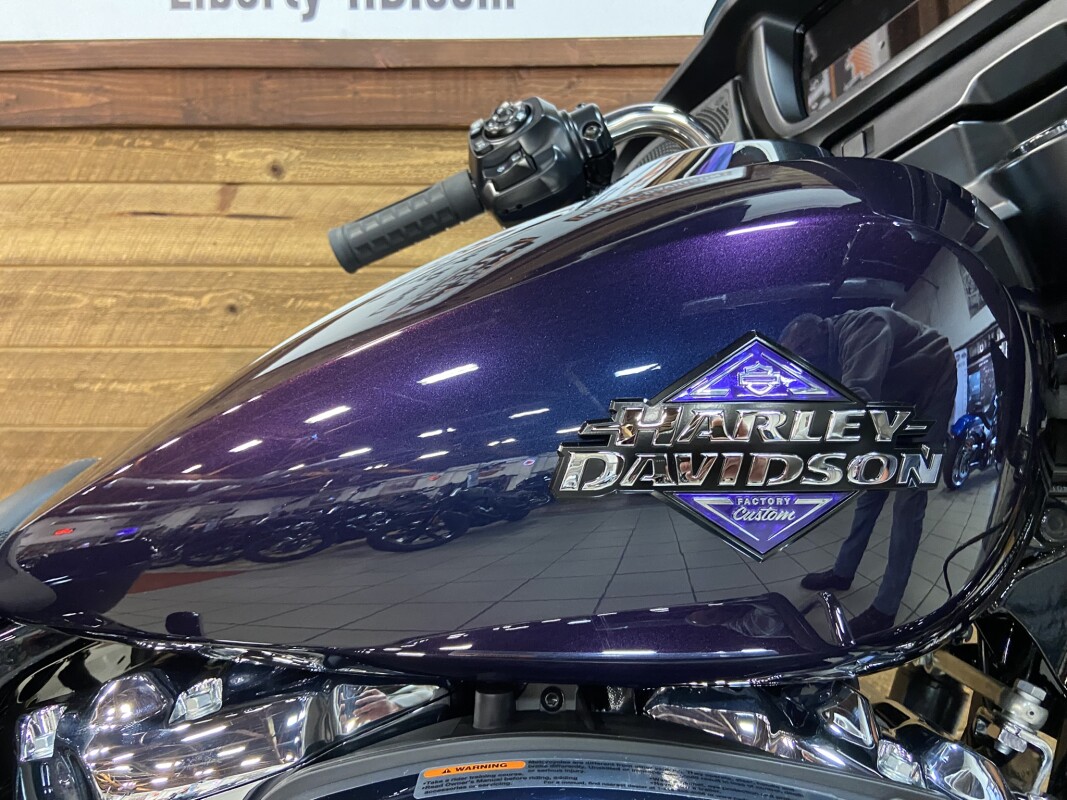 2025 Harley-Davidson Street Glide Mystic Shift FLHX - Photo 2
