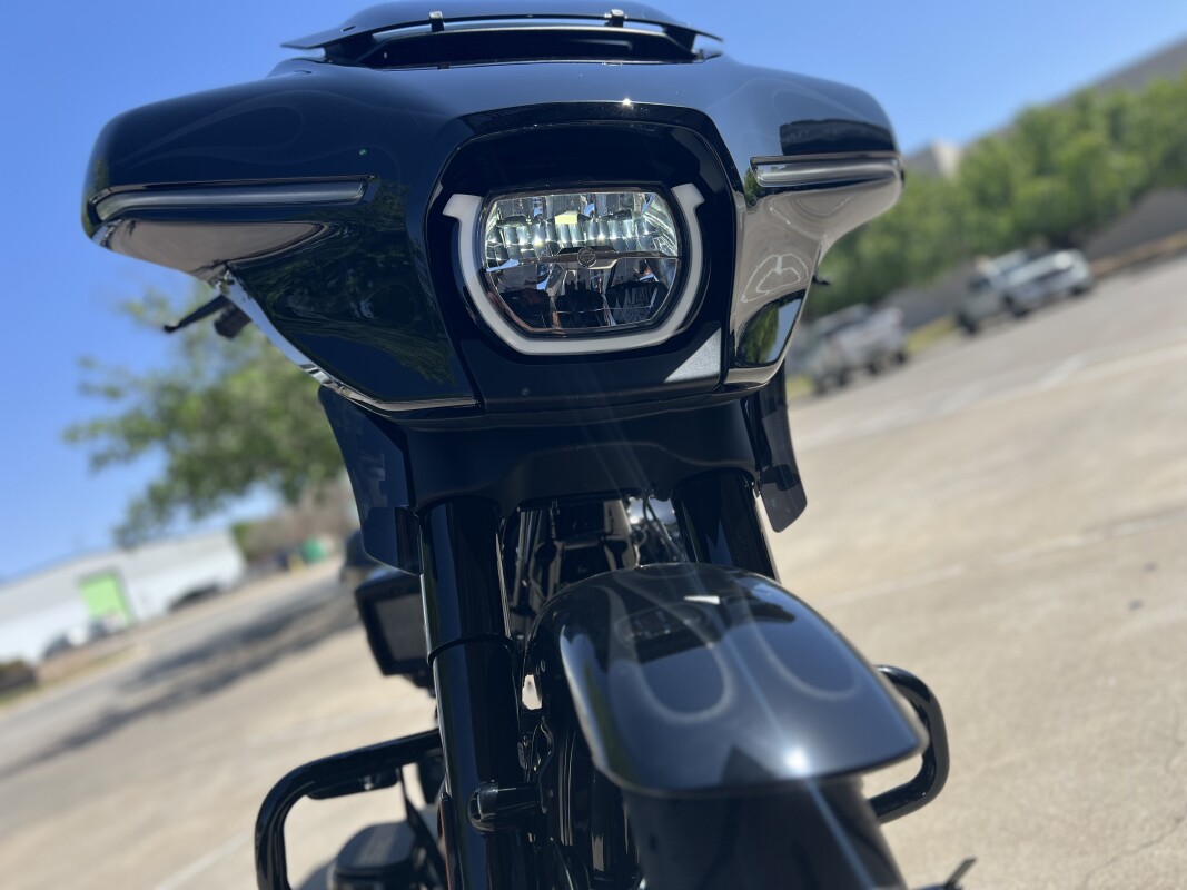 2025 Harley-Davidson Street Glide Midnight Firestorm - Black Finish - Photo 10