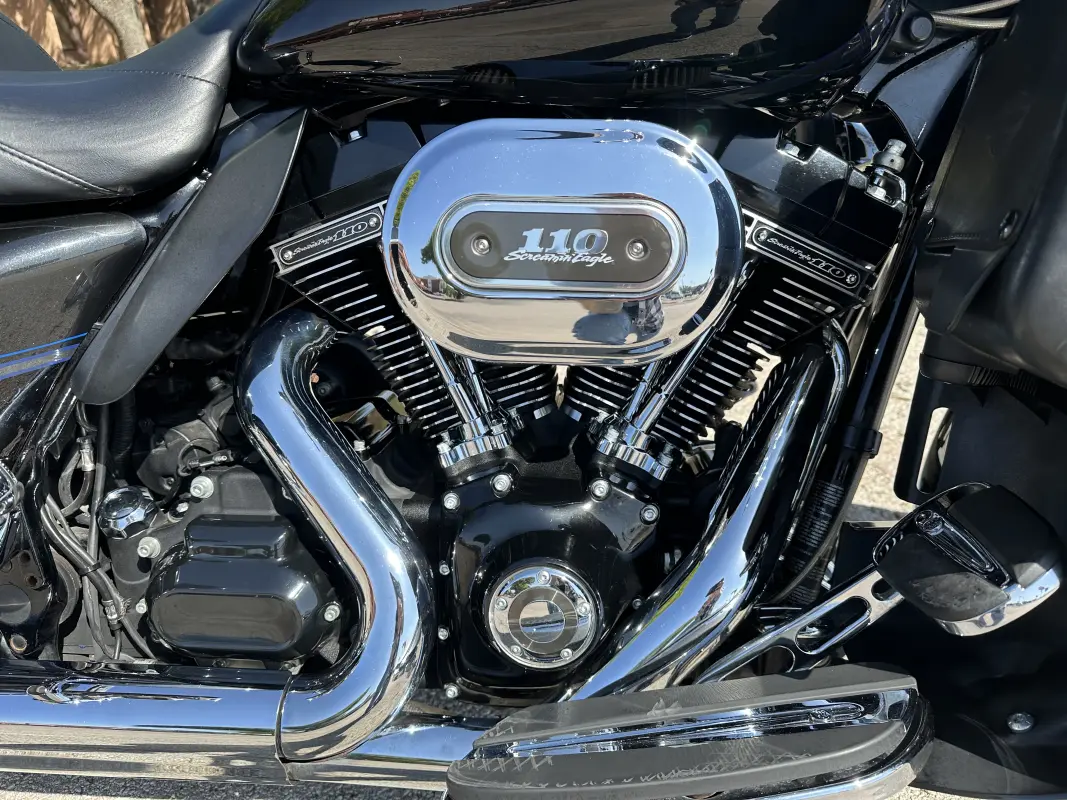 2013 Harley-Davidson CVO Ultra Classic Electra Glide Anniversary - Photo 8