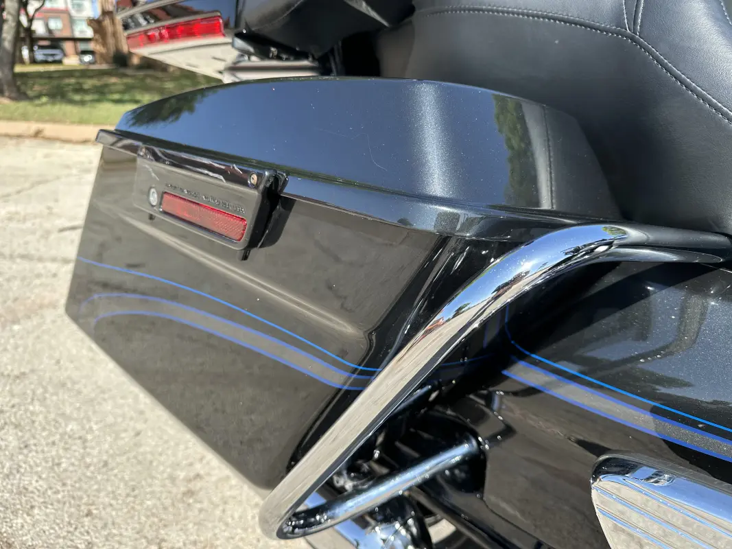 2013 Harley-Davidson CVO Ultra Classic Electra Glide - Photo 9