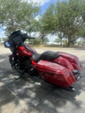 2025 Harley-Davidson<sup>®</sup> Street Glide® thumb 0