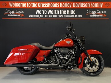 2025 Harley-Davidson<sup>®</sup> Road King<sup>®</sup> Special Whiskey Fire - Black Finish