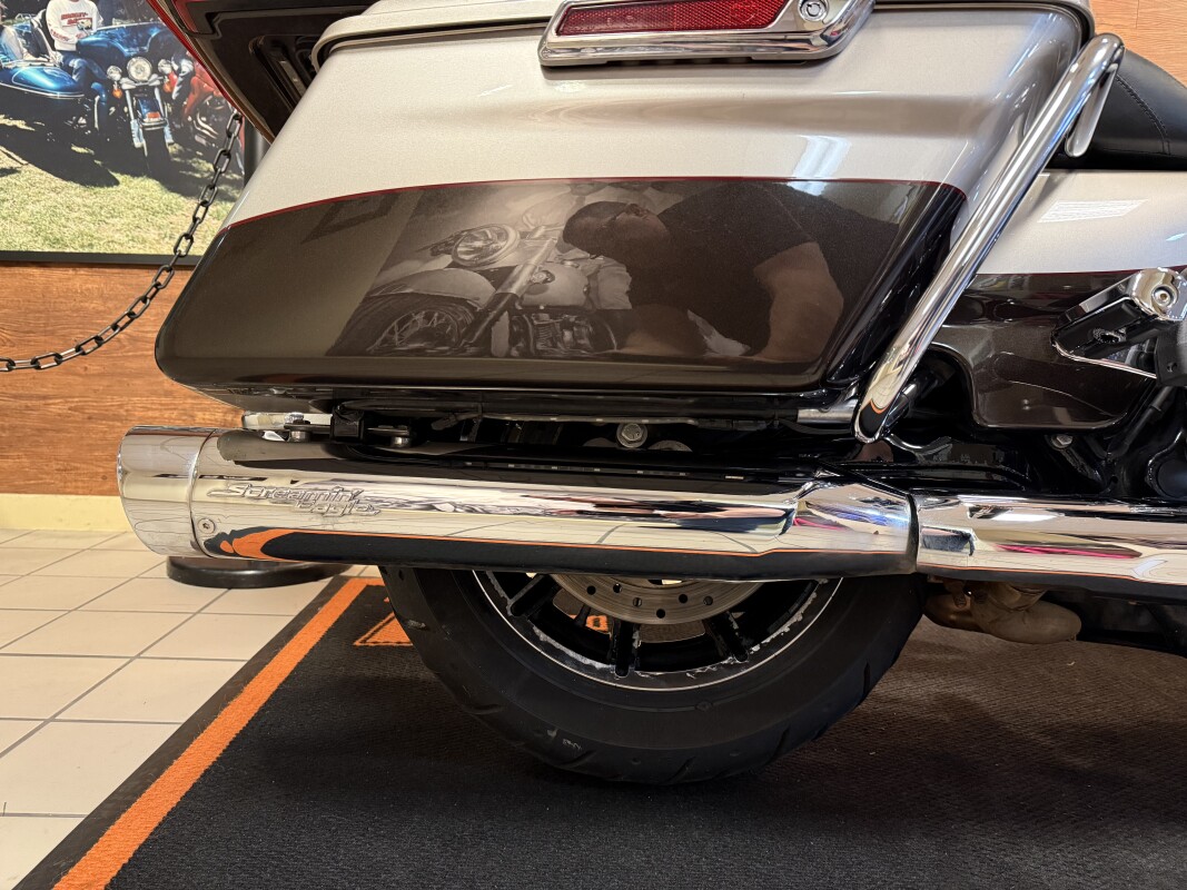 2018 H-D FLHTK Ultra Limited 107ci - Photo 4