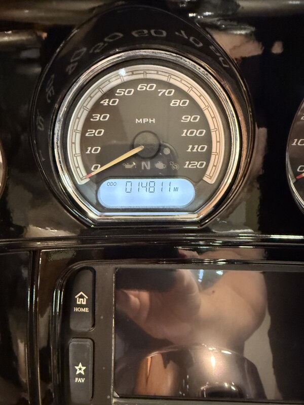 2018 H-D FLHTK Ultra Limited 107ci - Photo 9