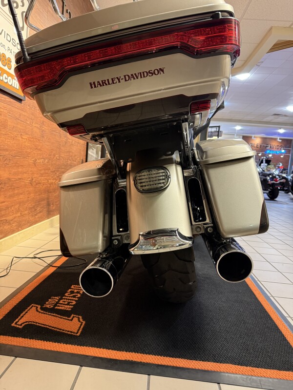 2018 H-D FLHTK Ultra Limited 107ci - Photo 5