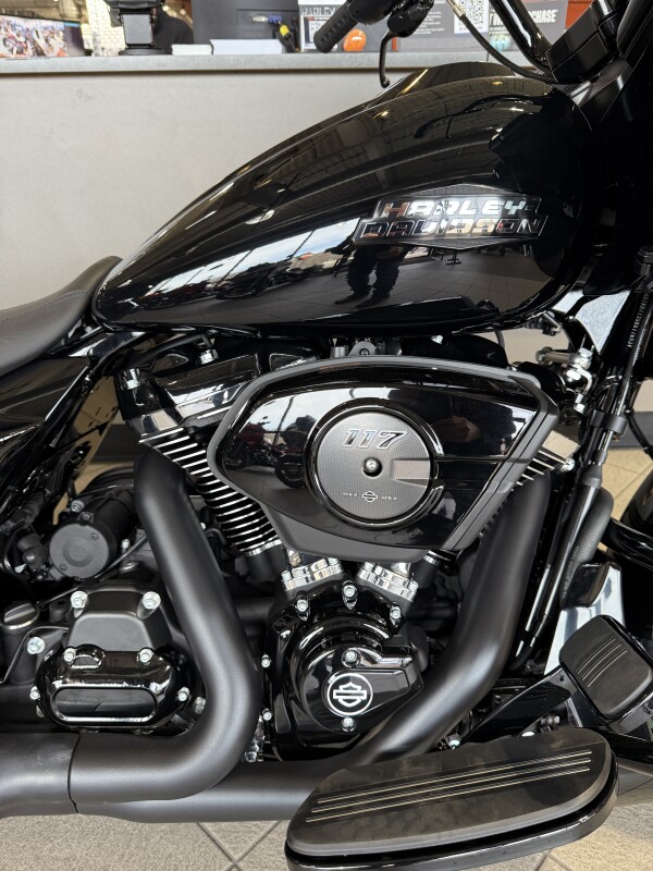 FLTRX 2025 Road Glide - Photo 3