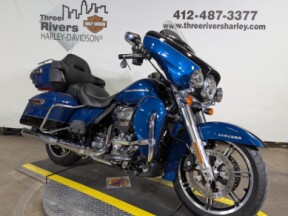 2022 Harley-Davidson<sup>®</sup> Ultra Limited Reef Blue/Vivid Black thumb 2