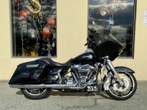 2021 Harley-Davidson<sup>®</sup> Road Glide<sup>®</sup> FLTRX thumb 3