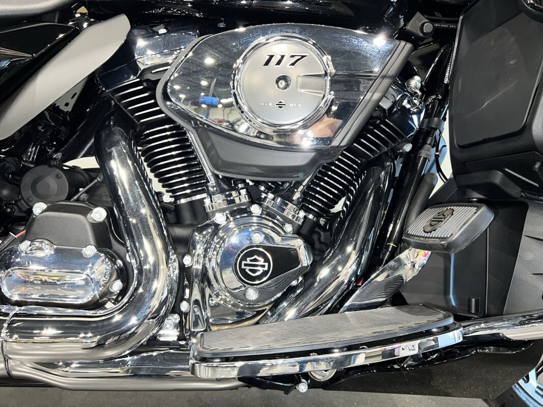 2025 Harley-Davidson Street Glide Ultra FLHXU - $33,299 - Photo 4