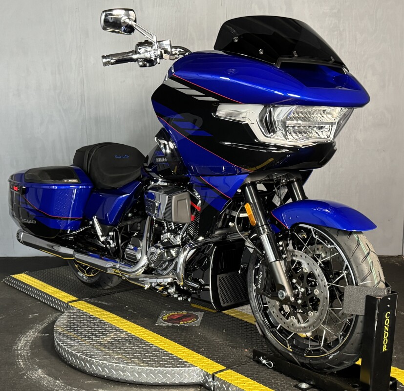 2025 Harley-Davidson CVO Road Glide FLTRXSE BLUE STREAK - Photo 7