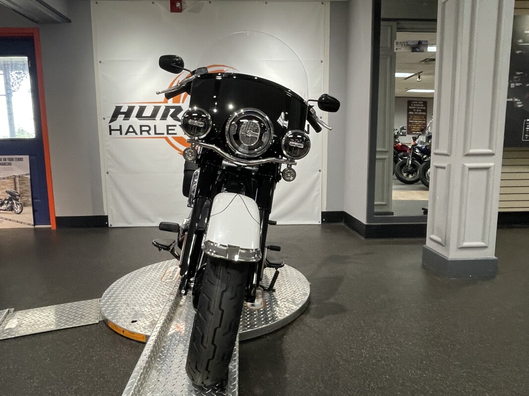 2025 Harley-Davidson Heritage Classic – Timeless Design, Modern Power - Photo 3