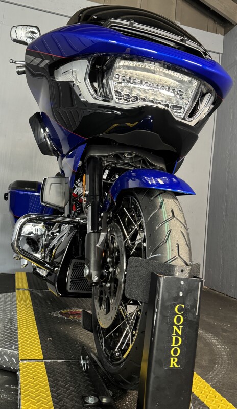 2025 Harley-Davidson CVO Road Glide FLTRXSE BLUE STREAK - Photo 5