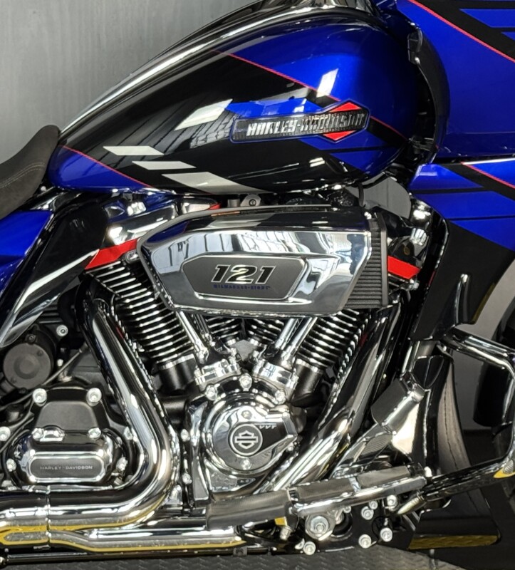 2025 Harley-Davidson CVO Road Glide FLTRXSE BLUE STREAK - Photo 6