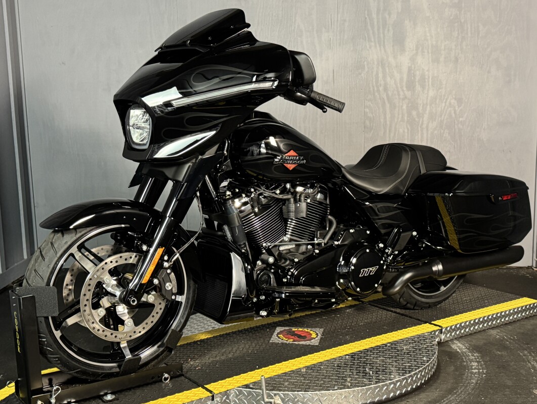 2025 Harley-Davidson Street Glide FLHX MDNGHT FIRSTORM - Photo 9
