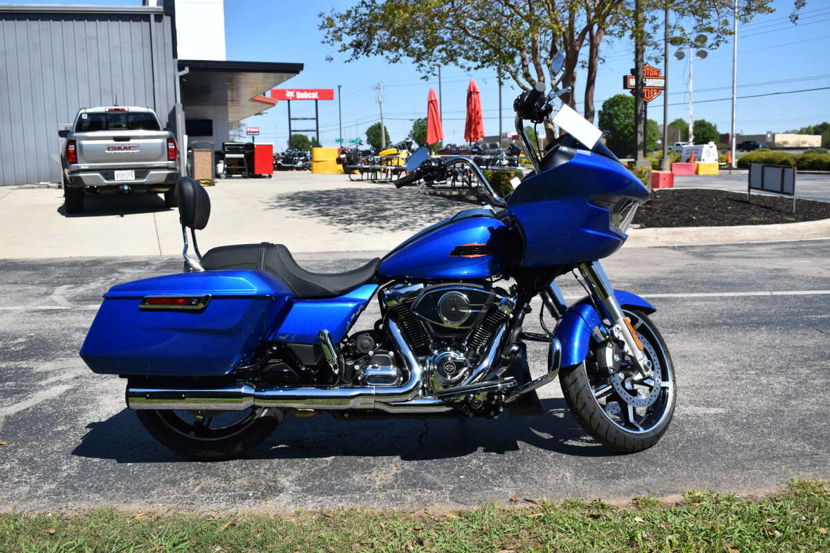 2025 Harley-Davidson Road Glide - Photo 2