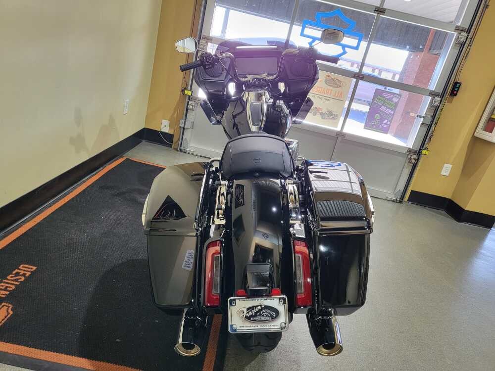 2025 Harley-Davidson Road Glide Black - Photo 3