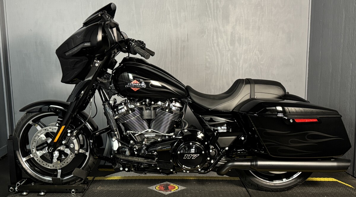 2025 Harley-Davidson Street Glide FLHX MDNGHT FIRSTORM - Photo 3