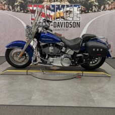 2017 FLSTN Softail<sup>®</sup> Deluxe  thumb 0