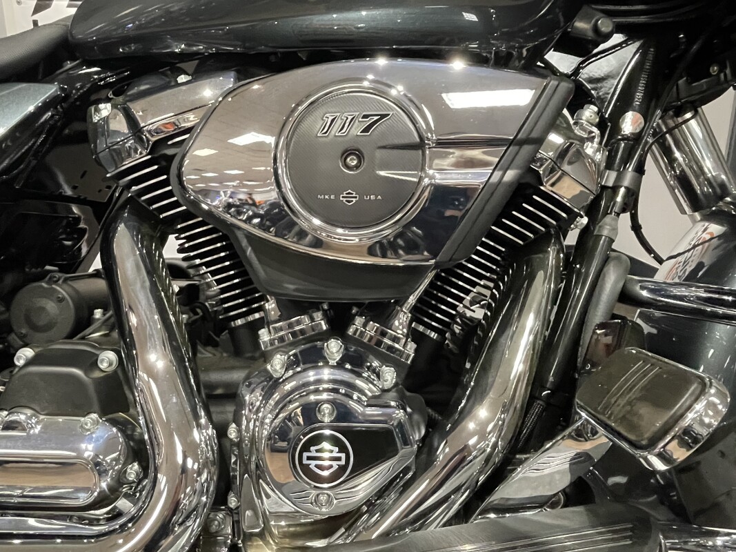 2025 Harley-Davidson Street Glide - Photo 10