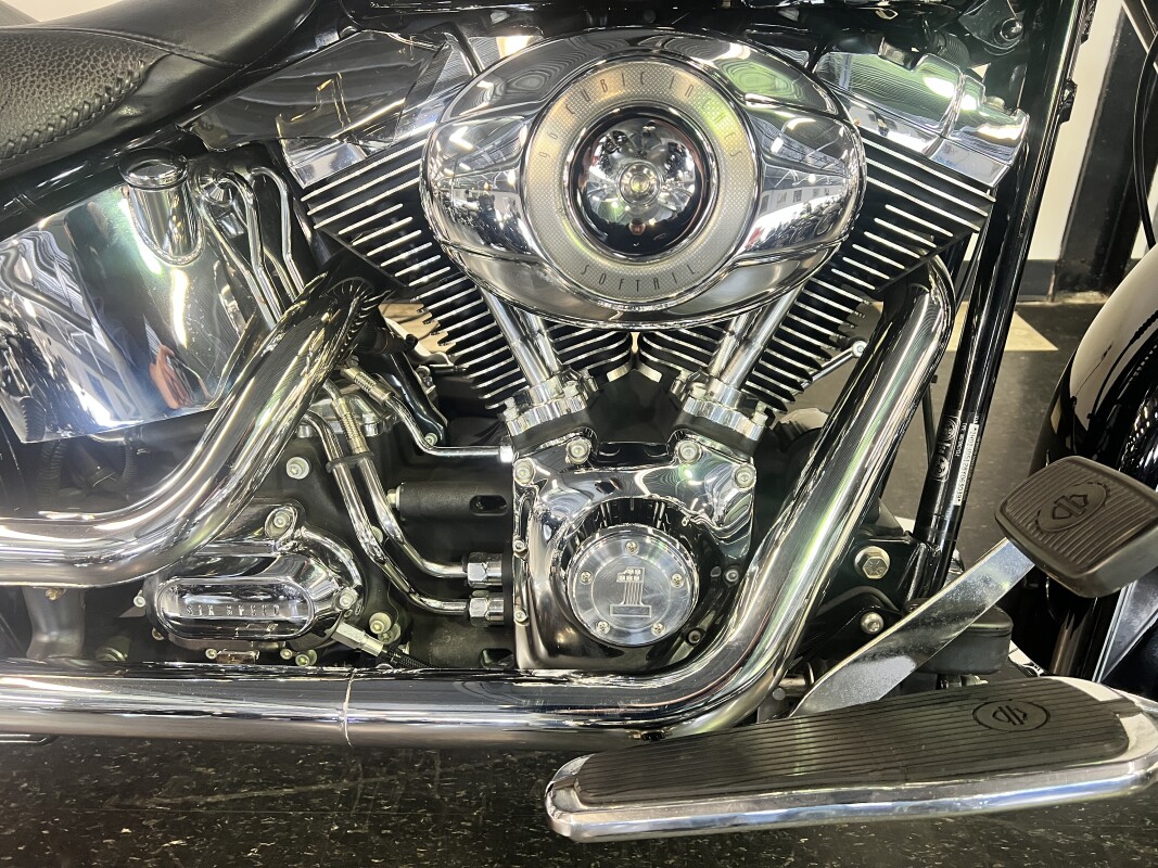 2008 Harley-Davidson Softail Deluxe Vivid Black - Photo 4