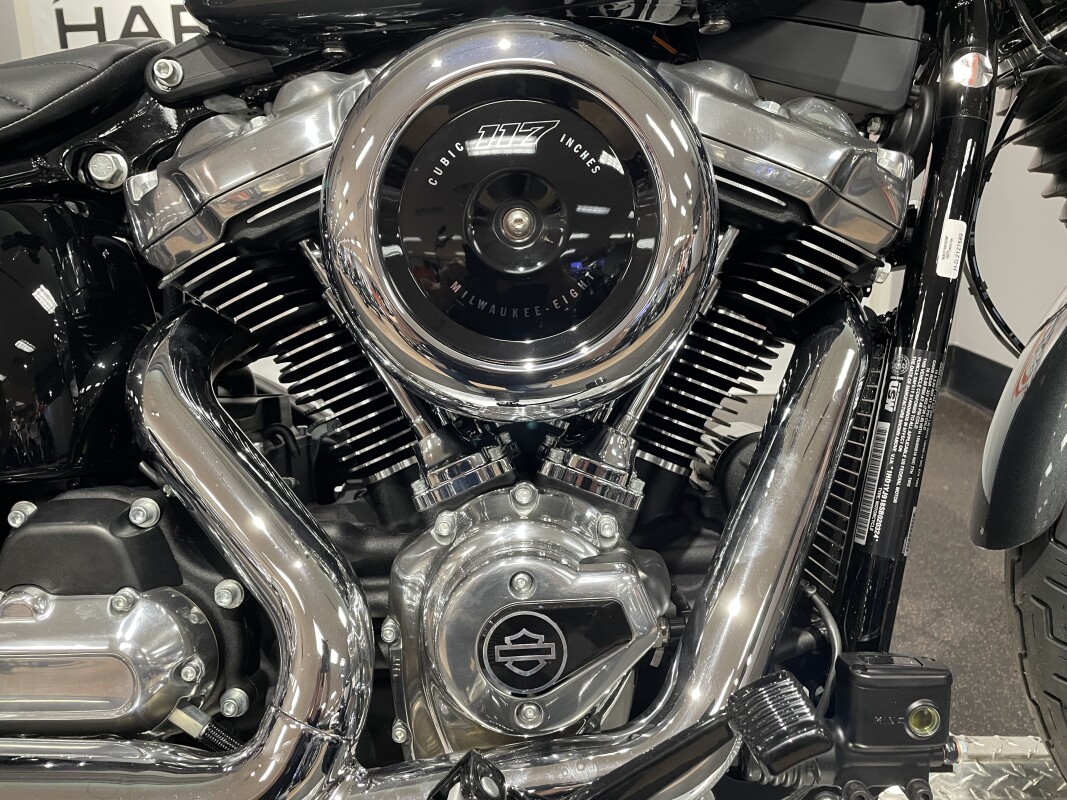 2025 Harley-Davidson Street Bob - Photo 10