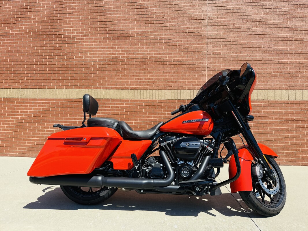 FLHXS 2020 Street Glide Special