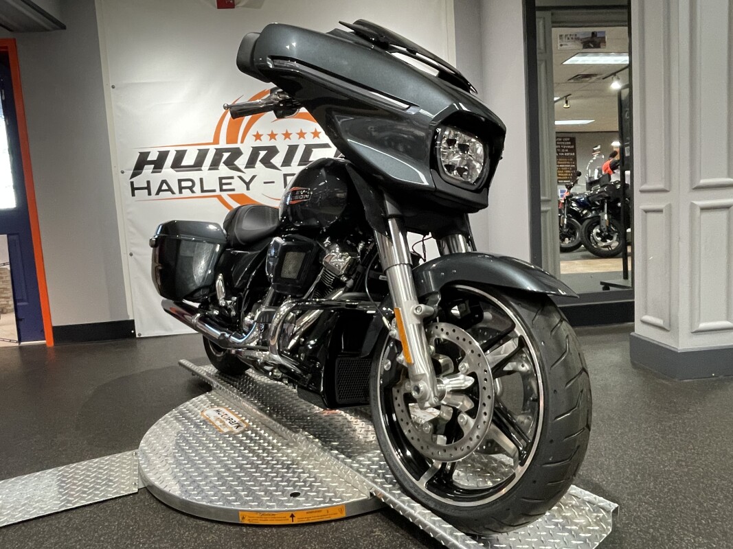 2025 Harley-Davidson Street Glide - Photo 2