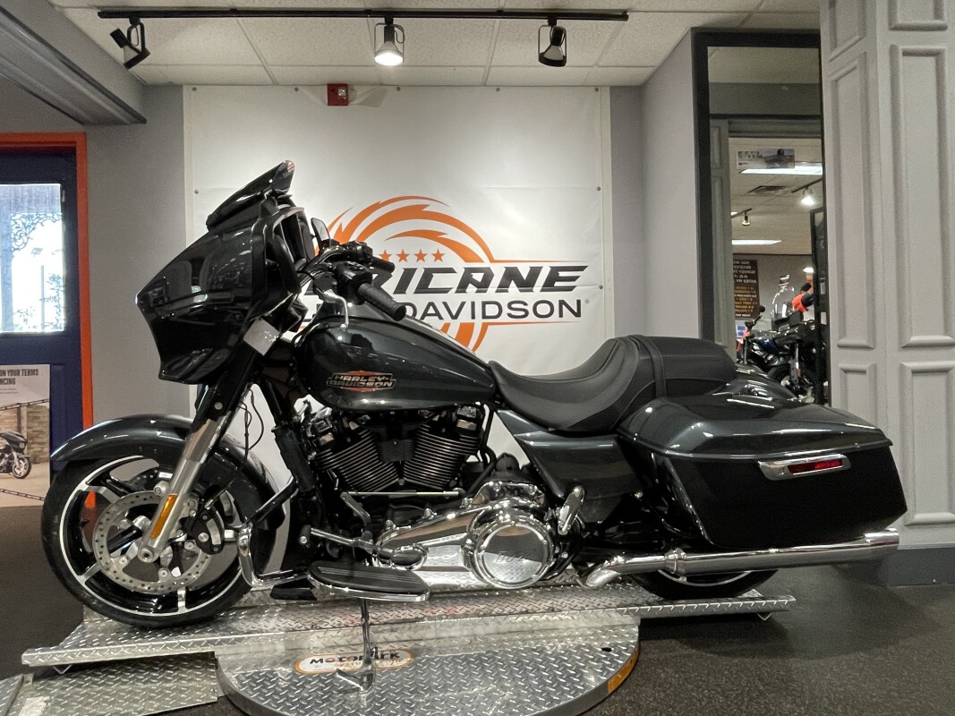 2025 Harley-Davidson Street Glide - Photo 5