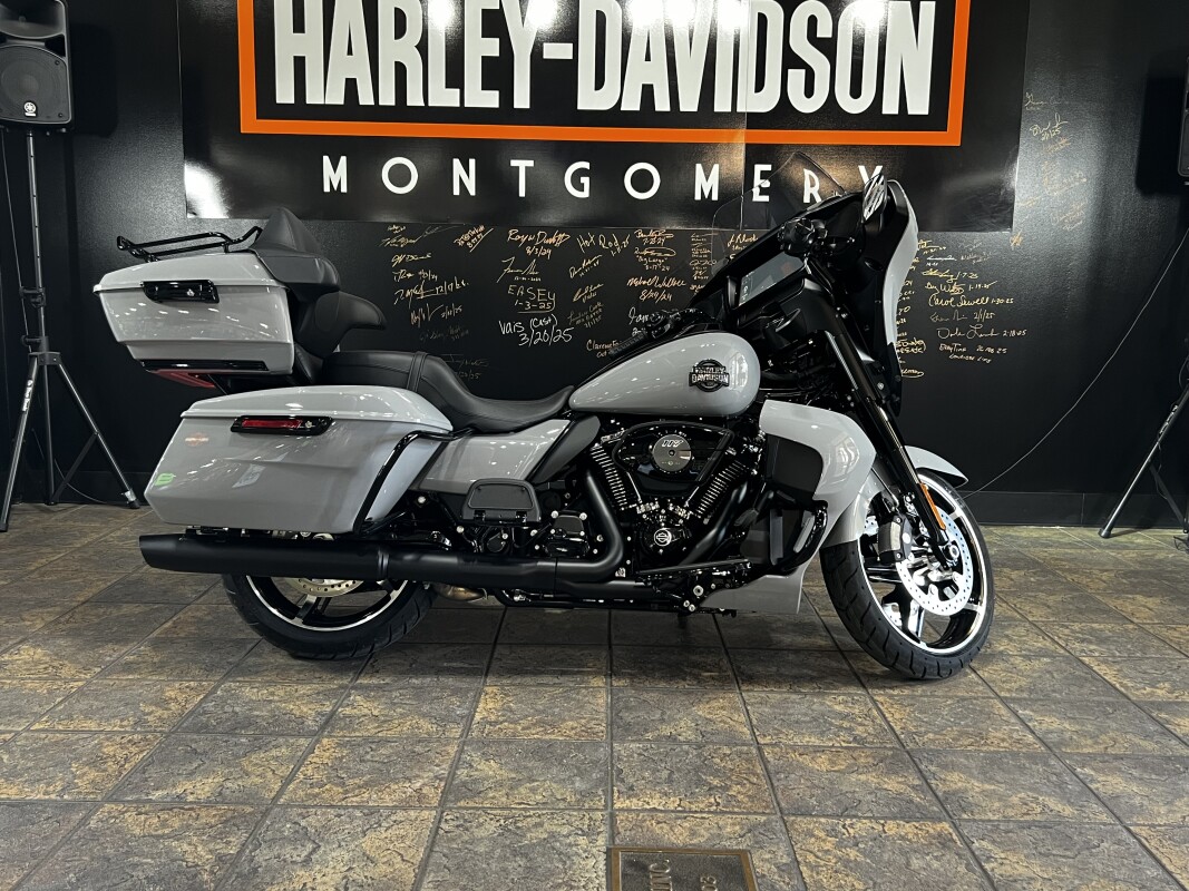 2025 Harley-Davidson Street Glide Ultra Billiard Gray - Black Finish