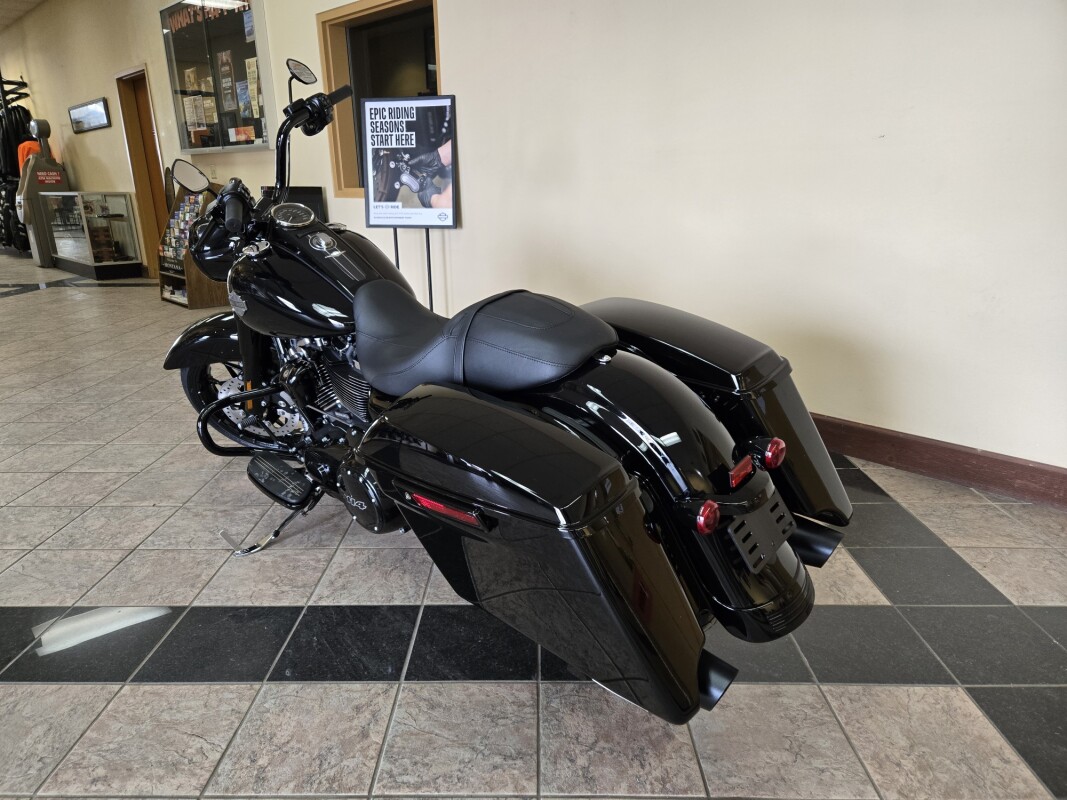 2025 Harley-Davidson Road King Special Vivid Black - Photo 3
