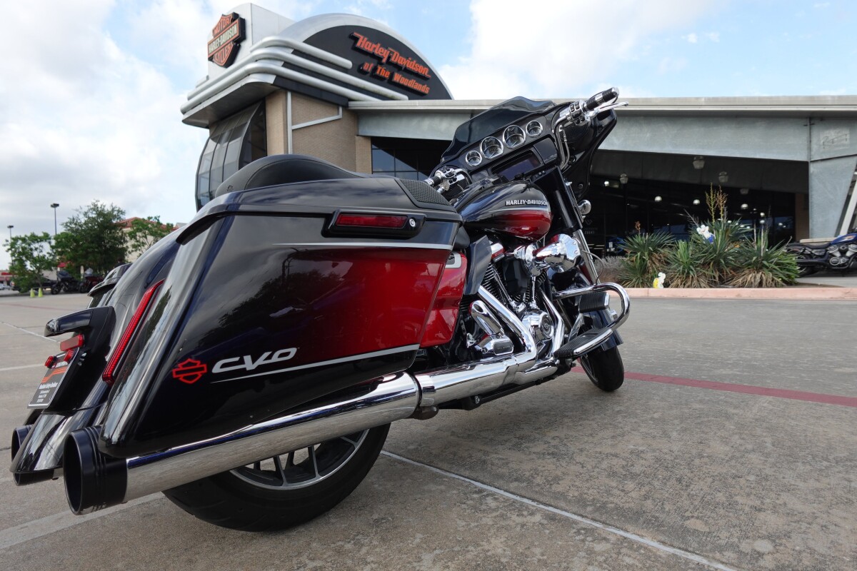 2021 Harley-Davidson CVO Street Glide FLHXSE - Photo 9