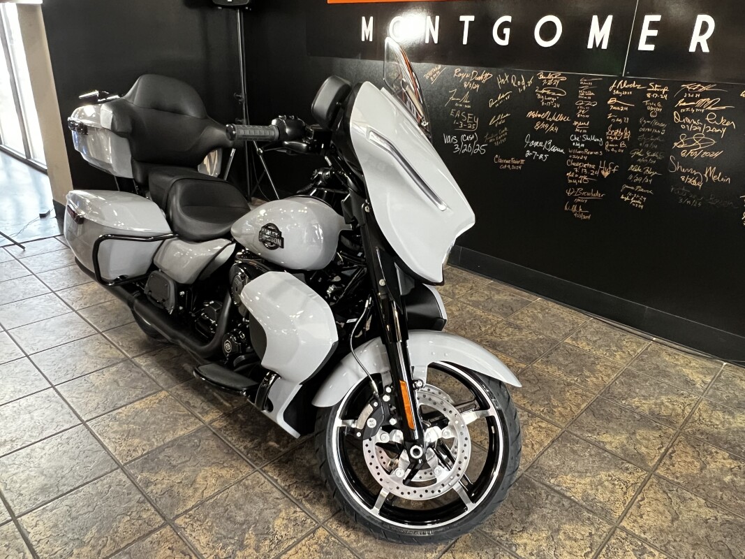2025 Harley-Davidson Street Glide Ultra Billiard Gray - Black Finish - Photo 4