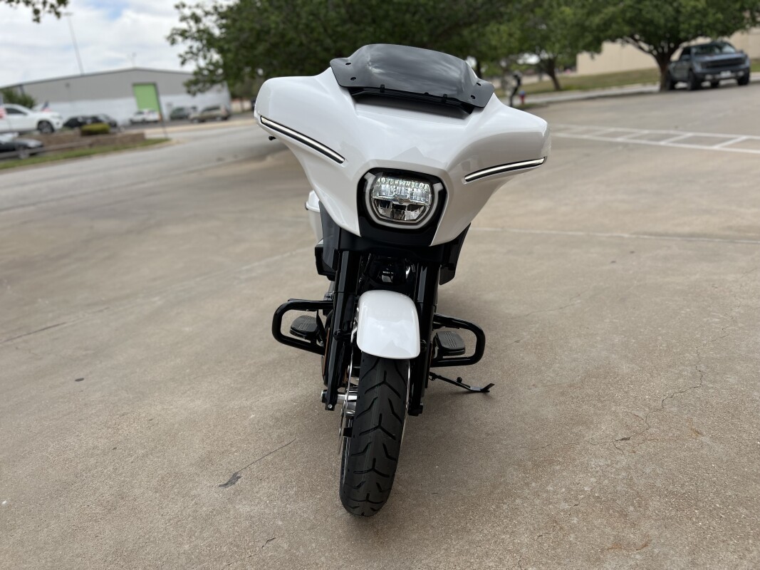 2025 Harley-Davidson Street Glide White Onyx Pearl - Black Finish - Photo 3