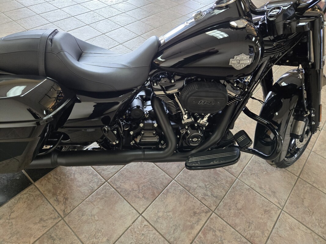 2025 Harley-Davidson Road King Special Vivid Black - Photo 2