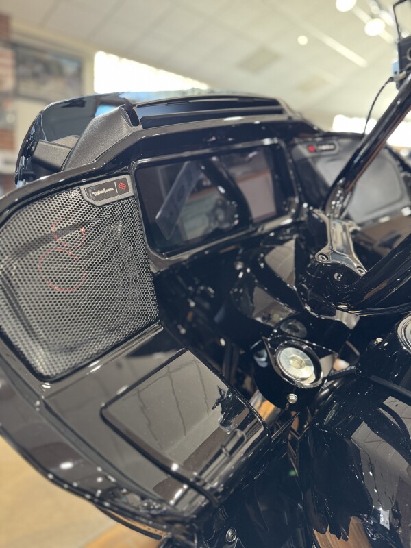 FLTRX 2025 Road Glide - Photo 7