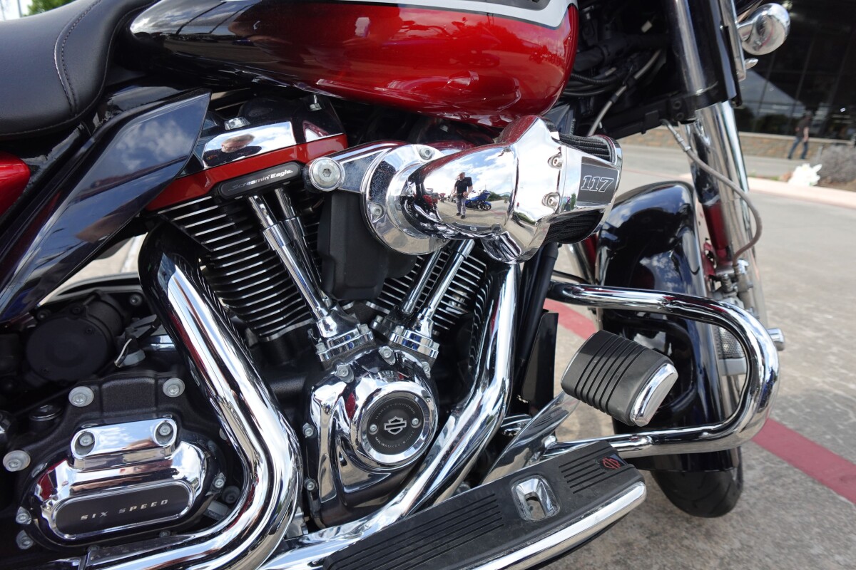 2021 Harley-Davidson CVO Street Glide FLHXSE - Photo 10