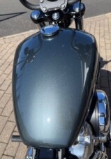Street Bob 117 with laced wheels and Iron Horse Metallic colour option thumb 3