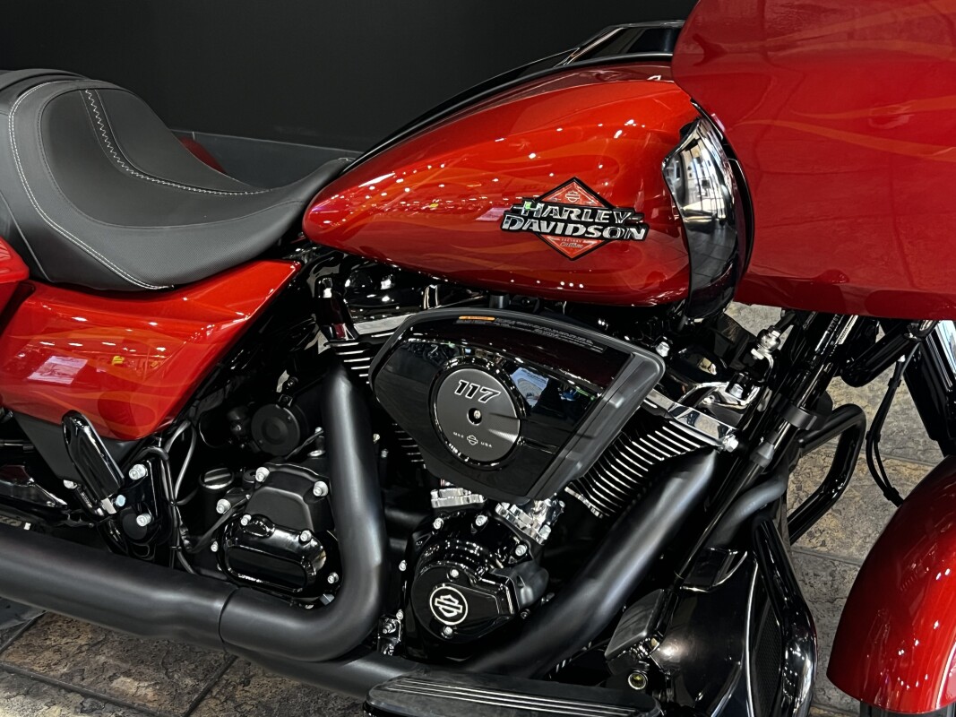 2025 Harley-Davidson Road Glide Whiskey Firestorm - Black Finish - Photo 4