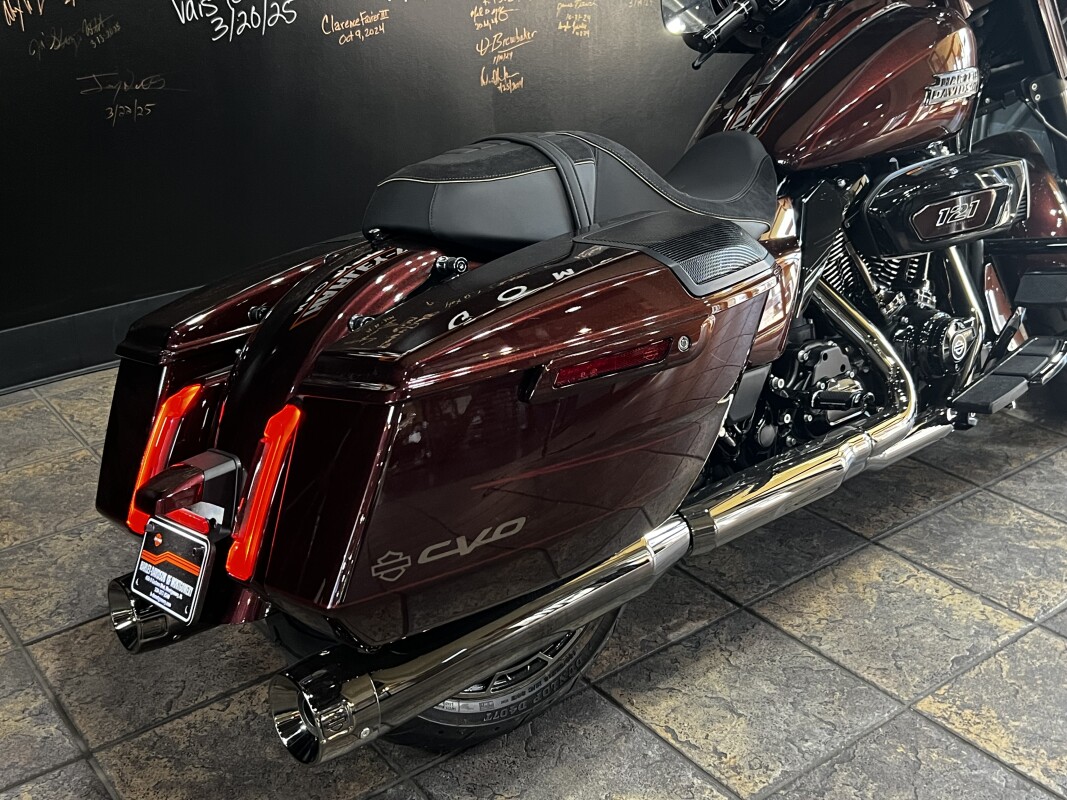 FLHXSE 2024 CVO Street Glide - Photo 5
