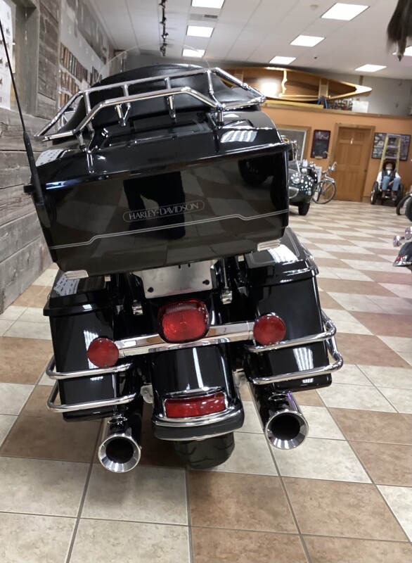 2010 Harley-Davidson Electra Glide Classic Black - Photo 3