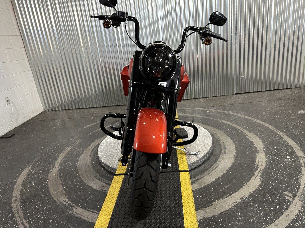2025 Harley-Davidson Road King Special Whiskey Fire - Photo 3