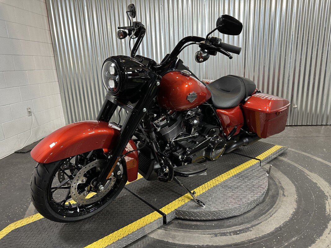 2025 Harley-Davidson Road King Special Whiskey Fire - Photo 4