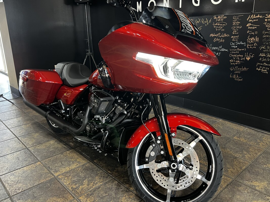 2025 Harley-Davidson Road Glide Whiskey Firestorm - Black Finish - Photo 2
