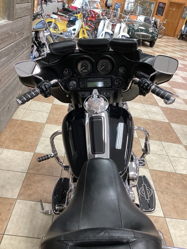 2010 Harley-Davidson Electra Glide Classic Black - Photo 4