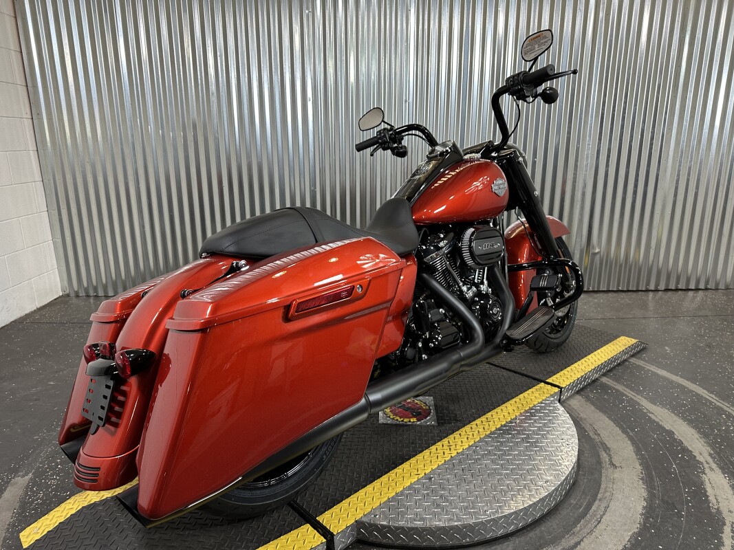 2025 Harley-Davidson Road King Special Whiskey Fire - Photo 8