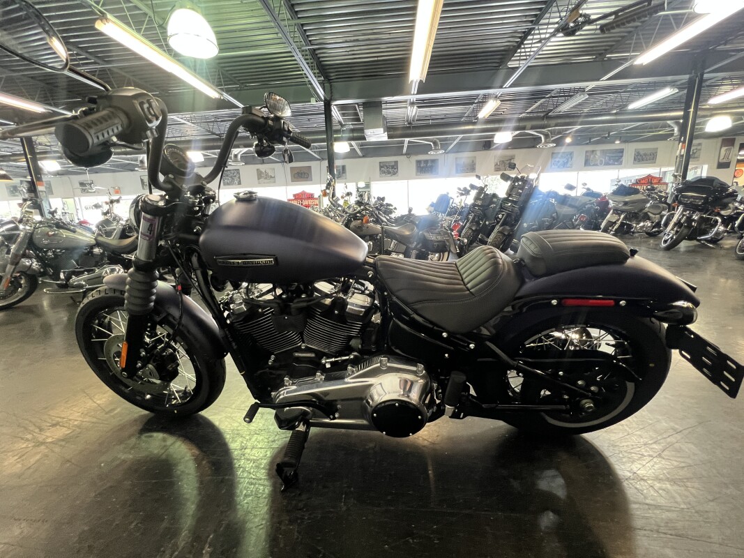 2025 Harley-Davidson Street Bob Purple Abyss Denim FXBB - Photo 6